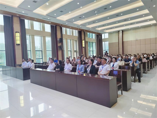 全省法治民企建設現場觀摩到萬洲2.jpg 全省法治民企建設現場觀摩到萬洲2.jpg