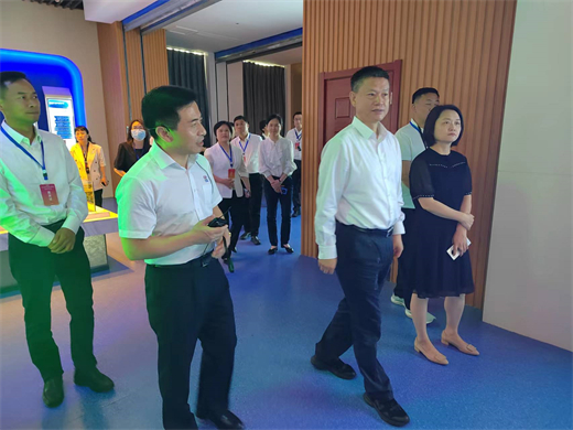 全省法治民企建設現場觀摩到萬洲5.jpg 全省法治民企建設現場觀摩到萬洲5.jpg